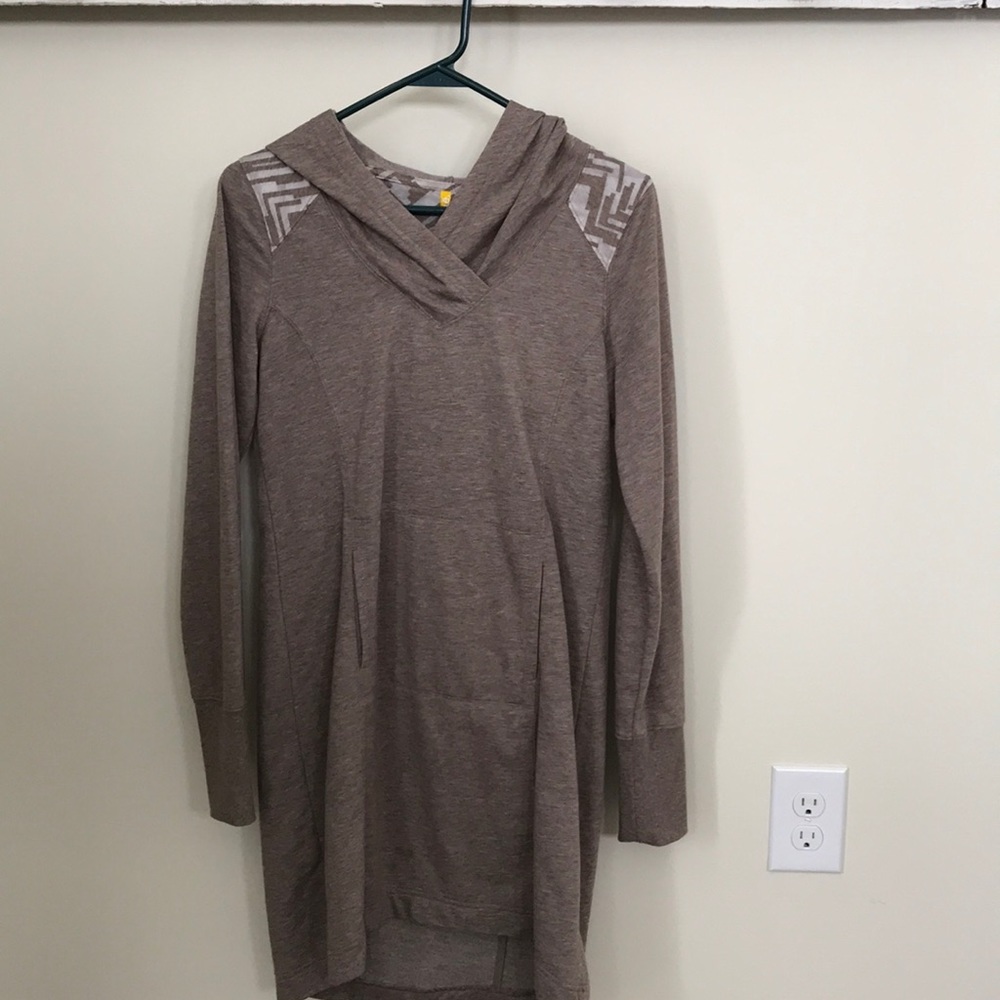 Lole long sleeved heathered tan knit dress
